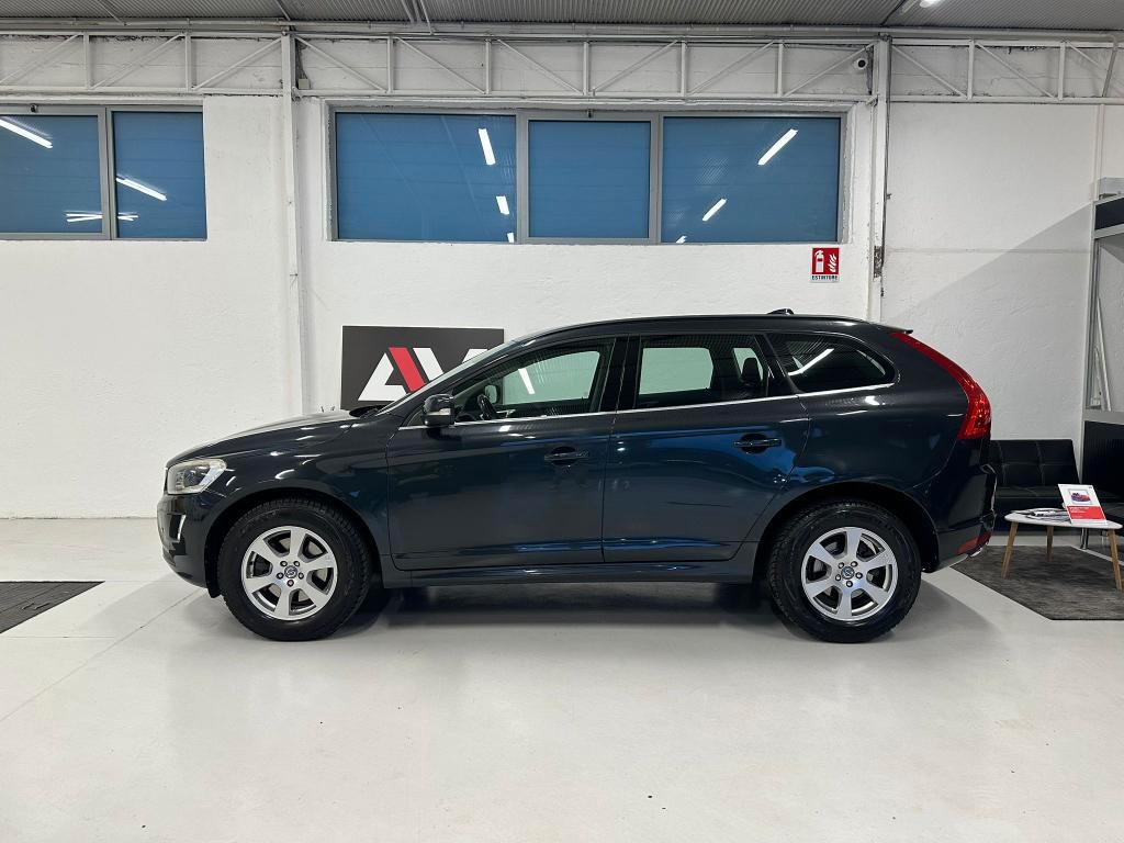 Volvo XC60 2.4 d4 Momentum awd 181cv geartronic