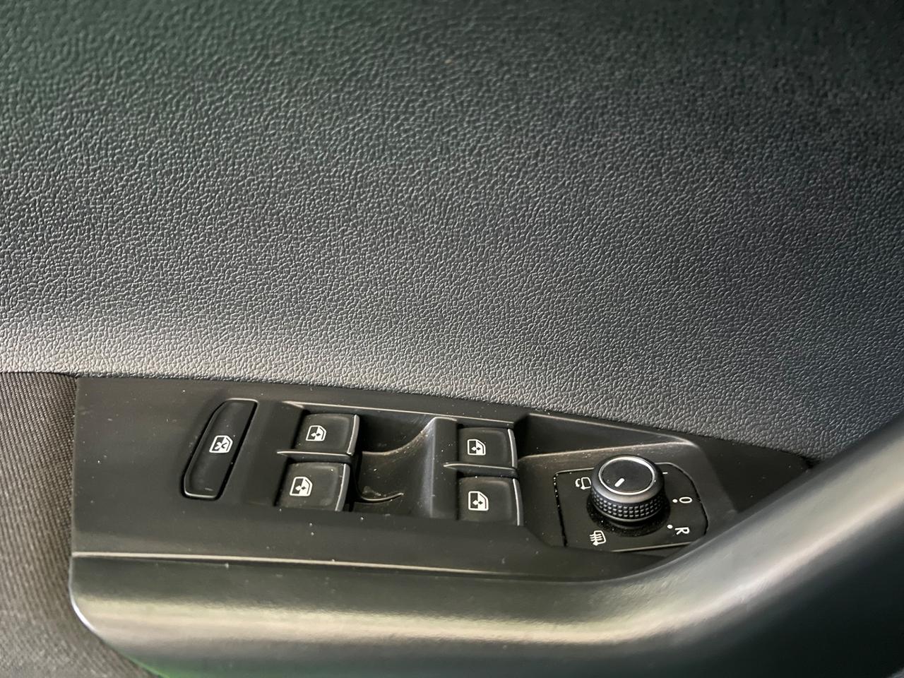 Volkswagen Taigo 1.0 TSI 115 CV DSG R-Line