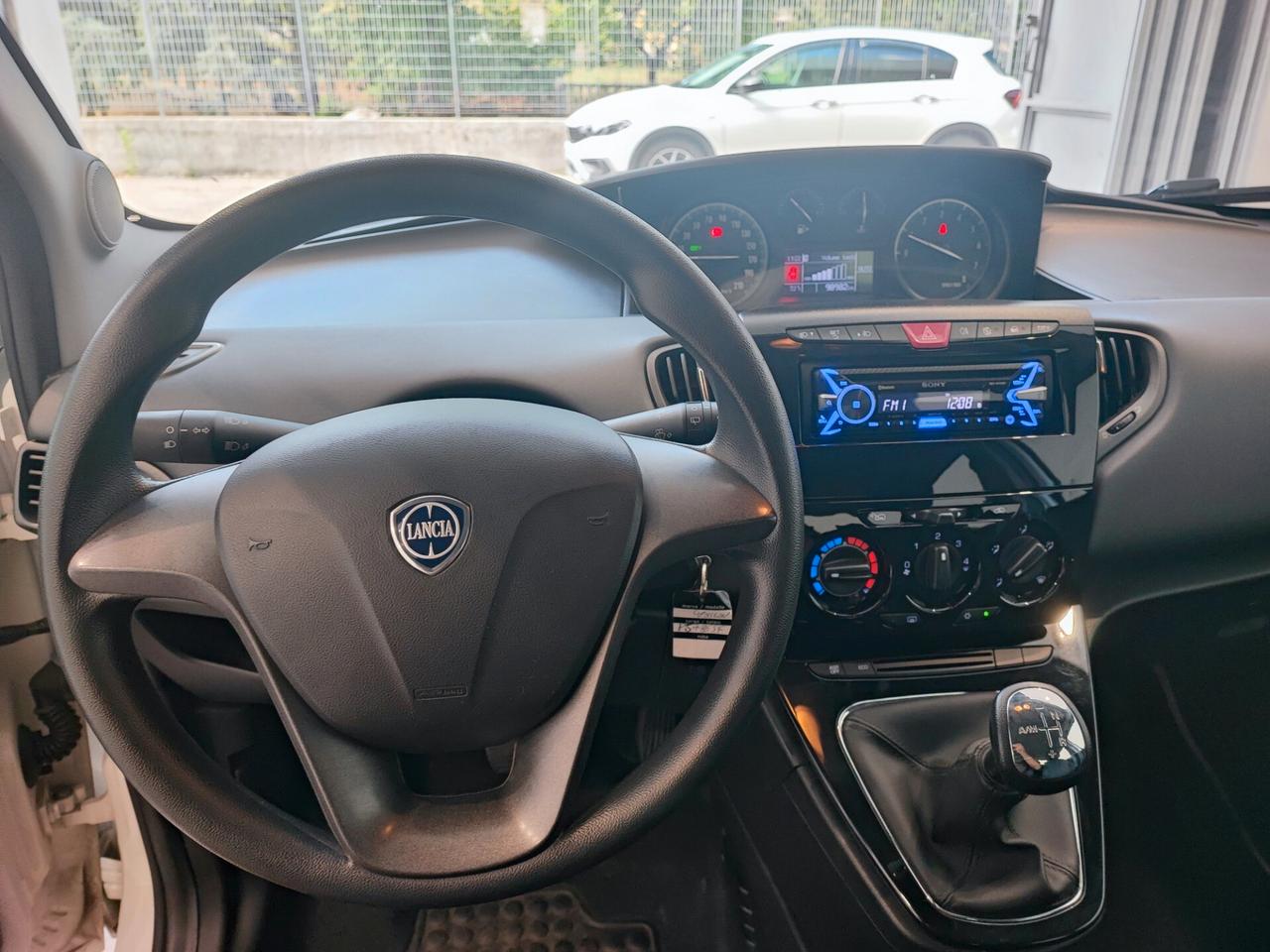Lancia Ypsilon 0.9 TwinAir 85 CV 5 porte S&S DFN Gold