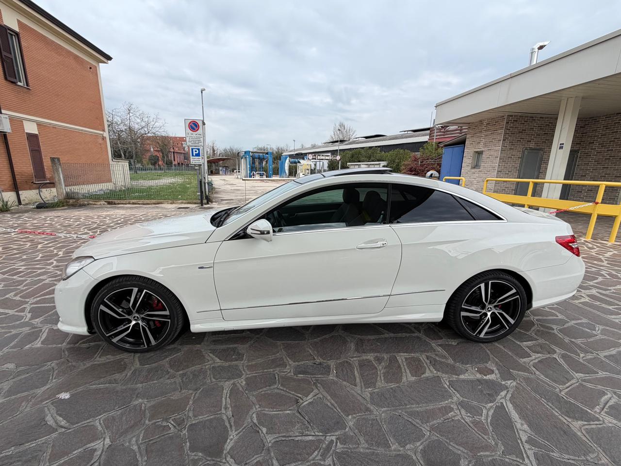 Mercedes E 250 CDI BlueEfficiency Avantgarde Coupe