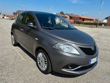 Lancia Ypsilon 1.2 69 CV 5 GPL Ecochic Gold 2017