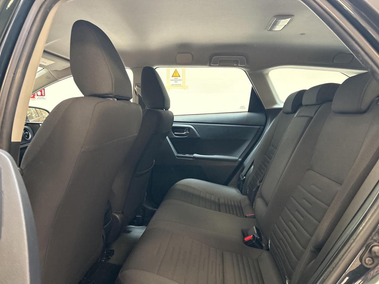 Toyota Auris Touring Sports 1.8h Active cvt
