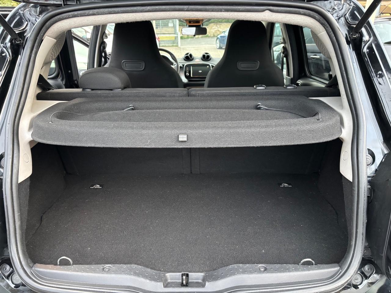 Smart ForFour 70 1.0 twinamic Youngster