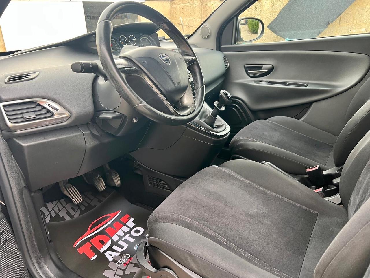 Lancia Ypsilon 1.2 5 porte