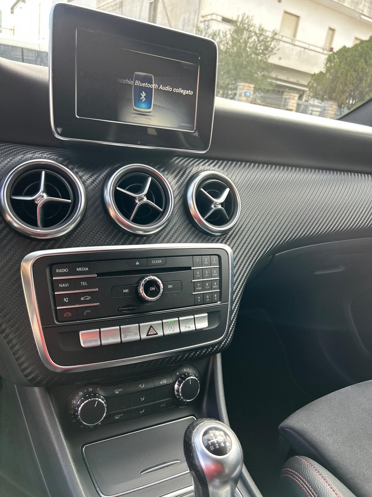 Mercedes-benz A160d Premium AMG -2017