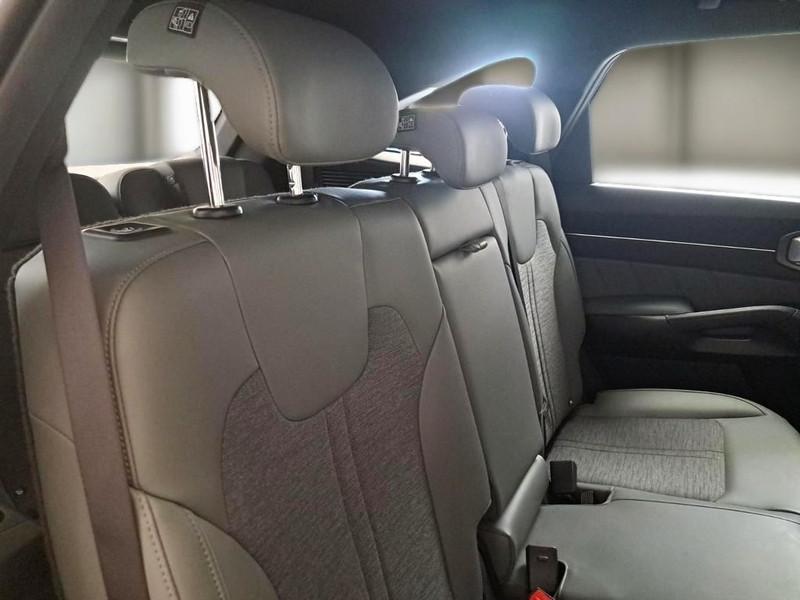 KIA SORENTO 2.2 CRDI DCT8 2WD BUSINESS SUV
