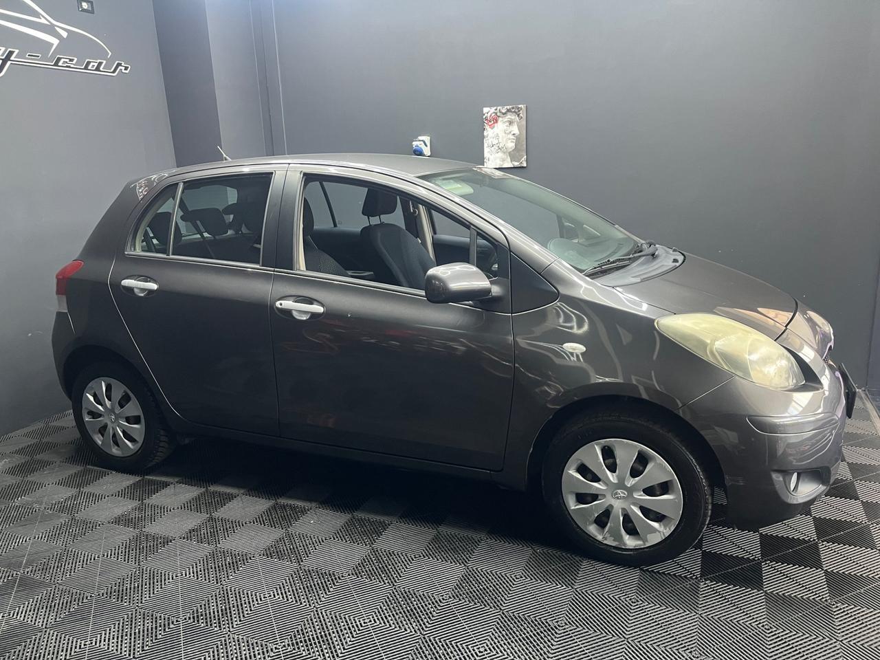 Toyota Yaris 1.0 Benzina 5 porte – Ottimo stato
