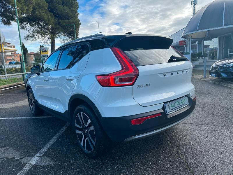 Volvo XC40 1.5 t2 Momentum auto my21