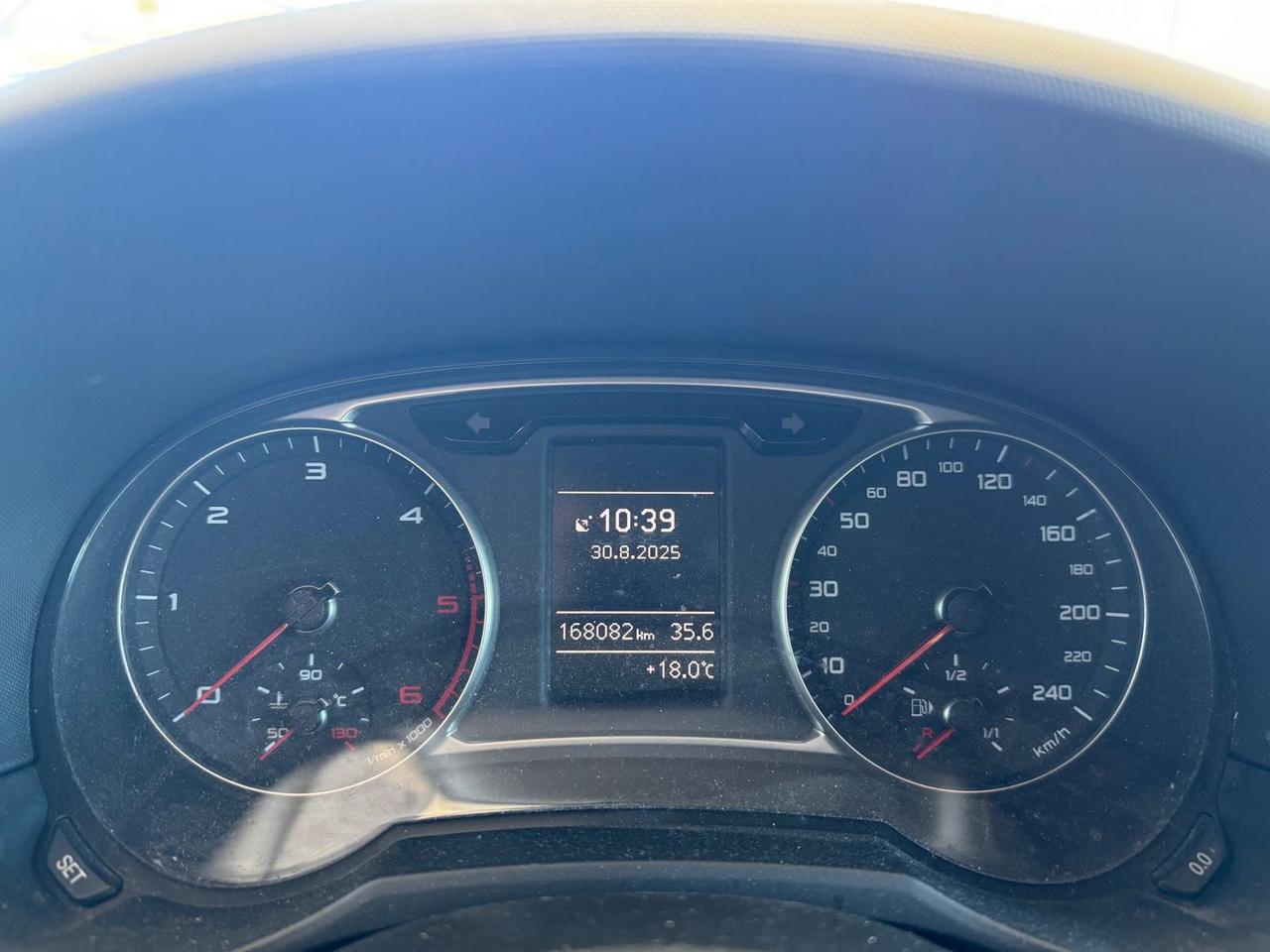 Audi A1 Admired 1.6 TDI #6654