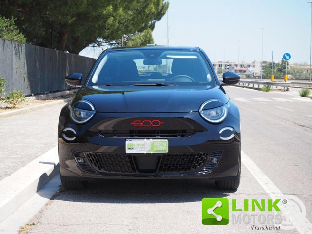 FIAT 600e Red