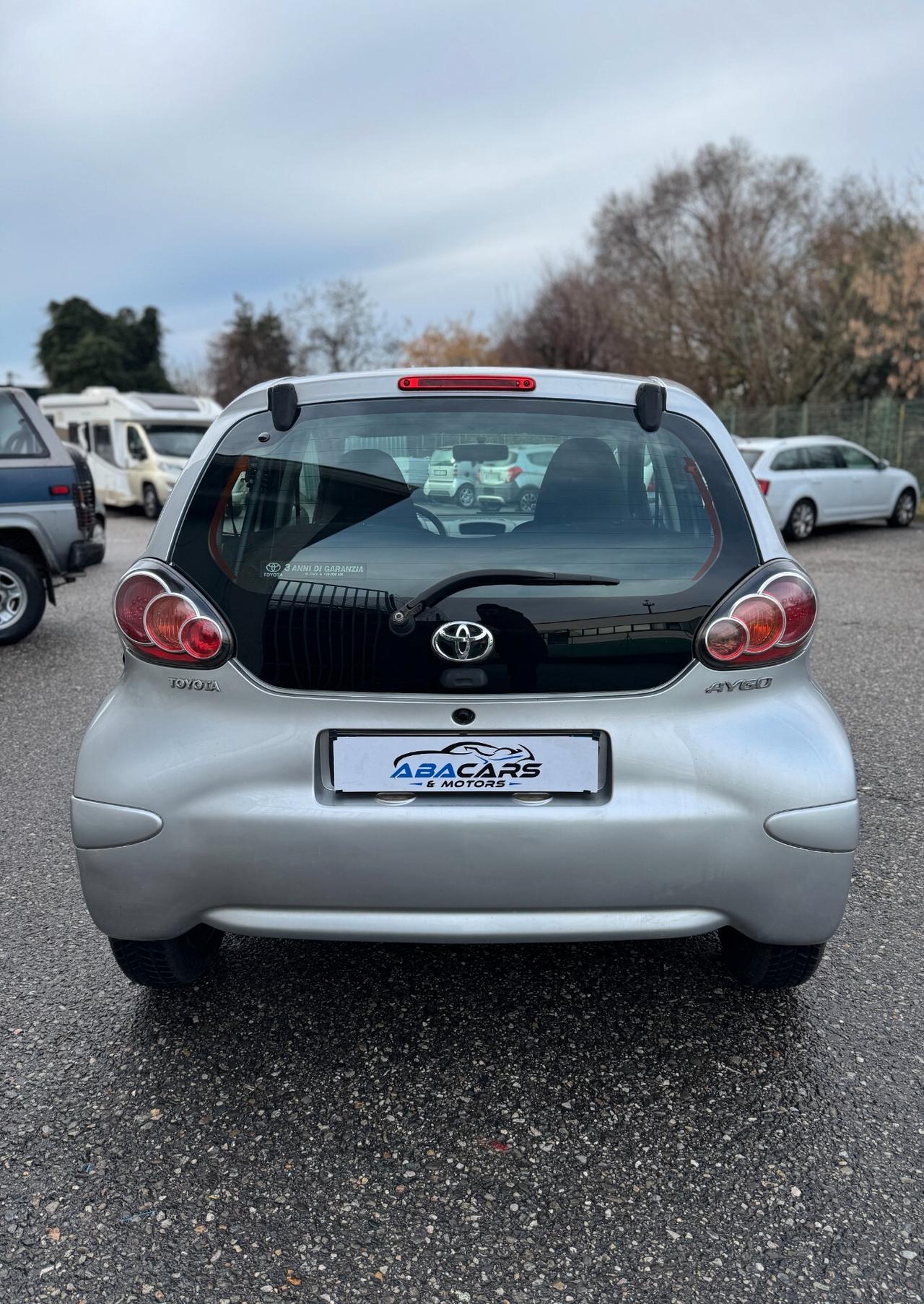 Toyota Aygo 1.0 50kW Benz 5p *67.000 km*UNICO proprietario*