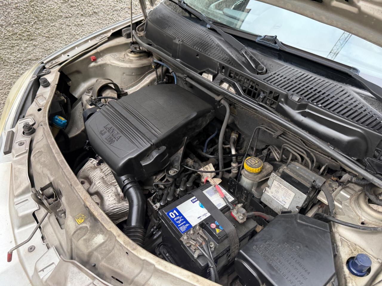 Lancia Ypsilon 1.2 benzina euro4 NEOPATENTATI