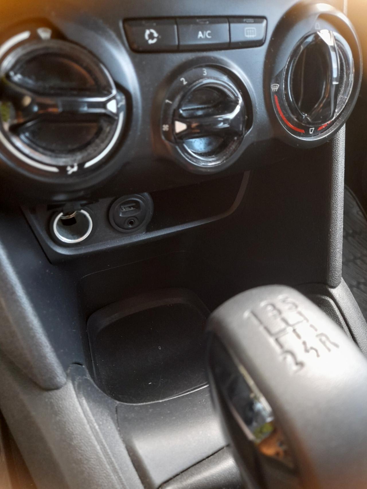 Peugeot 208 1.0 68 CV 5 porte