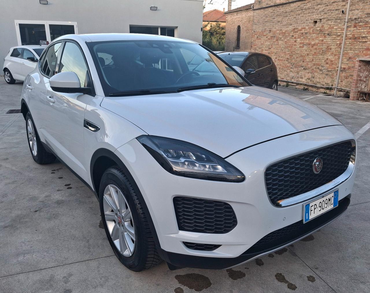 Jaguar E-Pace 2.0D 150 CV S Bianco Perla