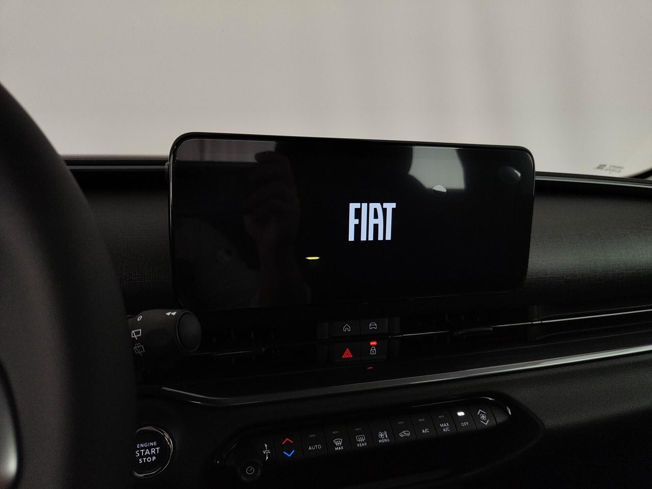 Fiat 600 Hybrid 110 CV DCT MHEV Business