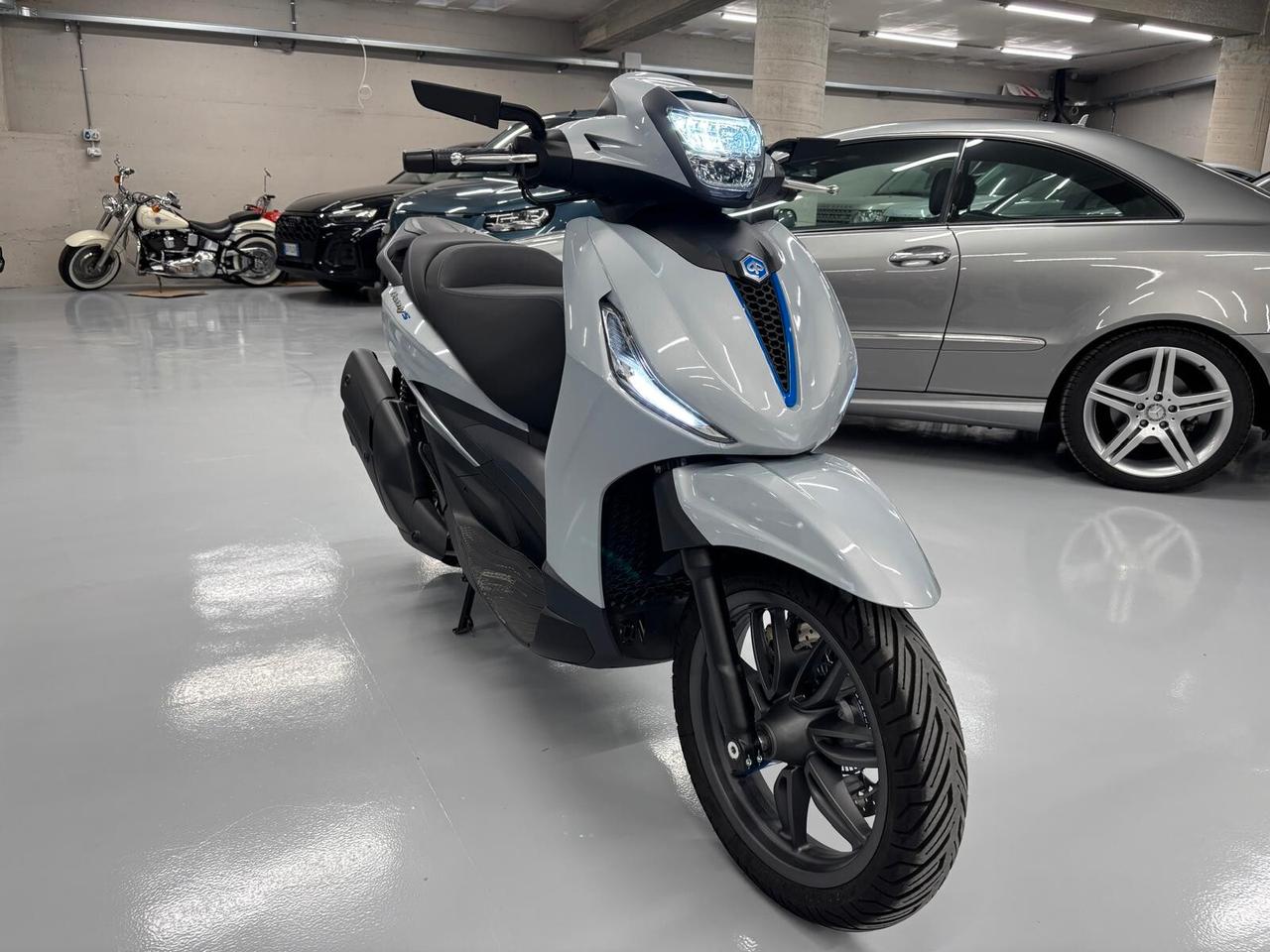 Piaggio Beverly 400