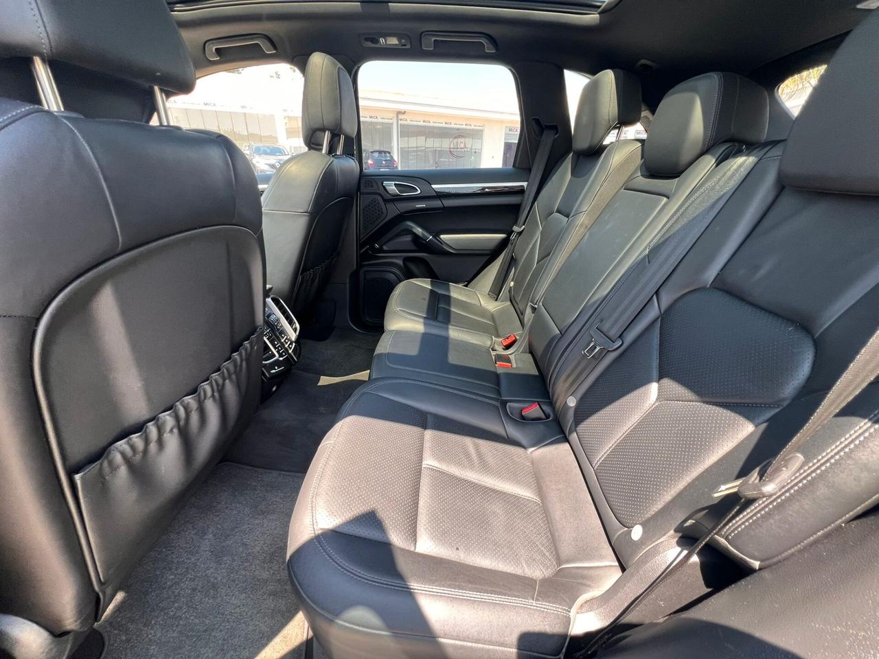 Porsche Cayenne 3.0 Diesel 245CV no superbollo