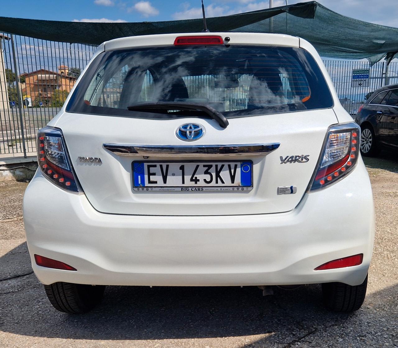 Toyota Yaris 1.5 Hybrid 5 porte Lounge NEOPATENTATI