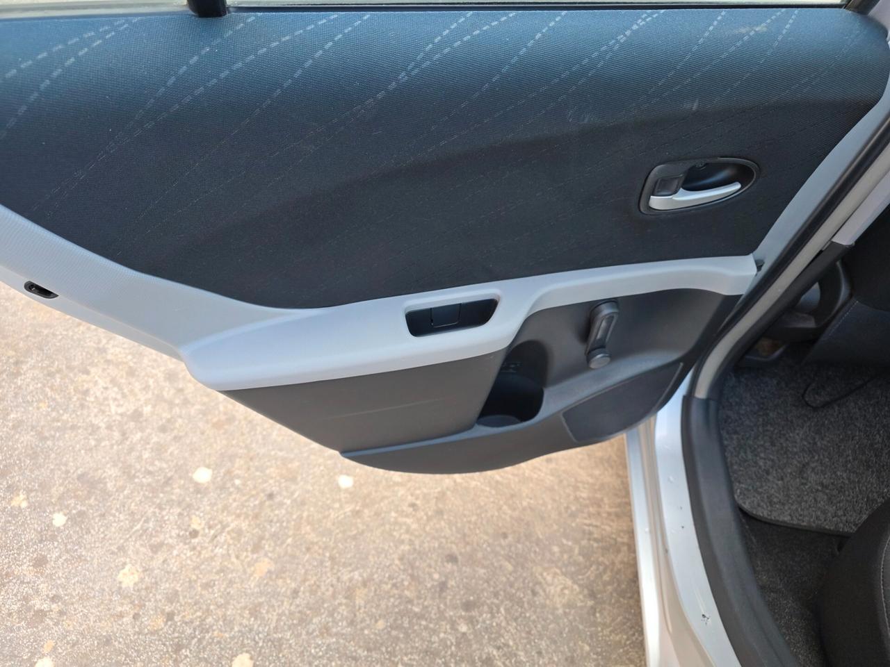 Toyota Yaris 1.4 D-4D 5 porte Sol