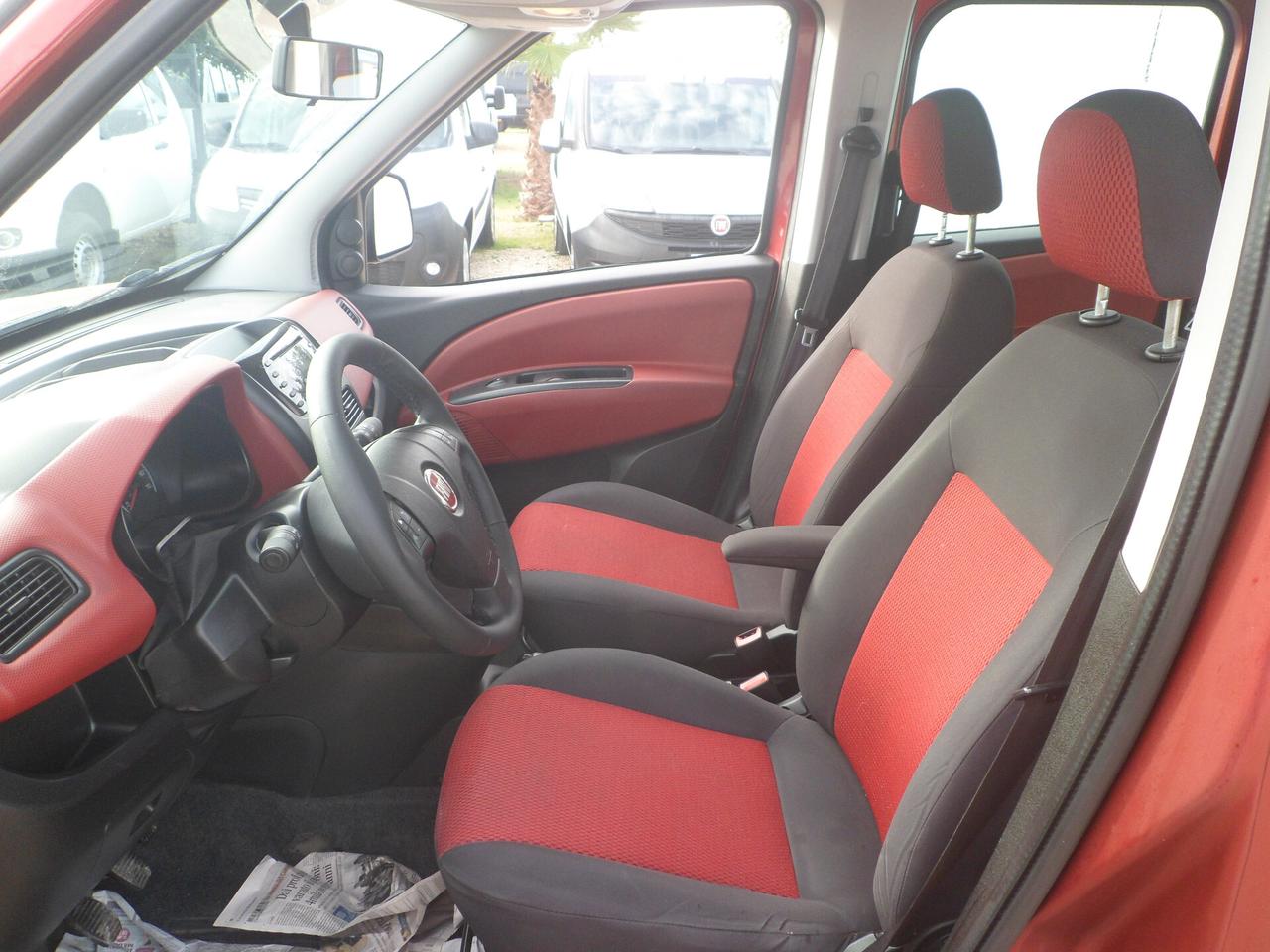 Fiat Doblo 5 posti maxi autovettura