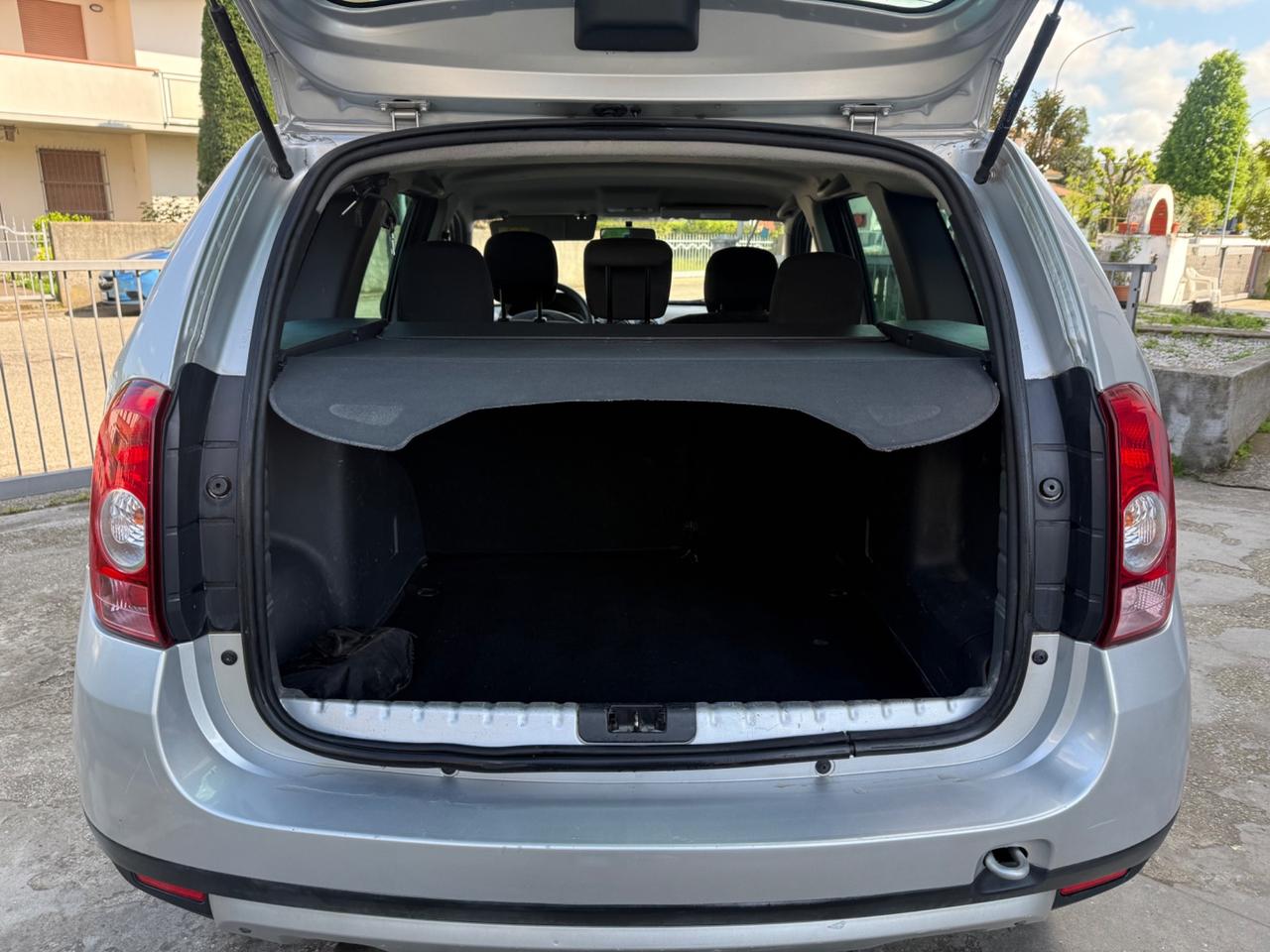 Dacia Duster 1.6 GPL DI SERIE 2032 NEOPAT. 2012