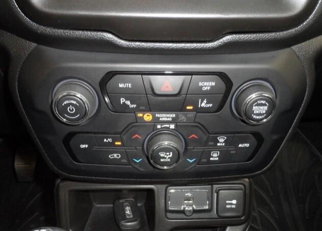 Jeep Renegade 1.0 firefly benzina 120 cv Black Star