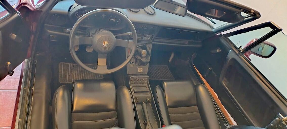 Alfa Romeo Spider 1.6