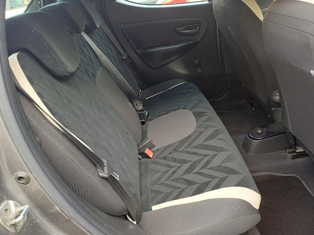 Lancia Ypsilon 1.200 5 Porte Gold