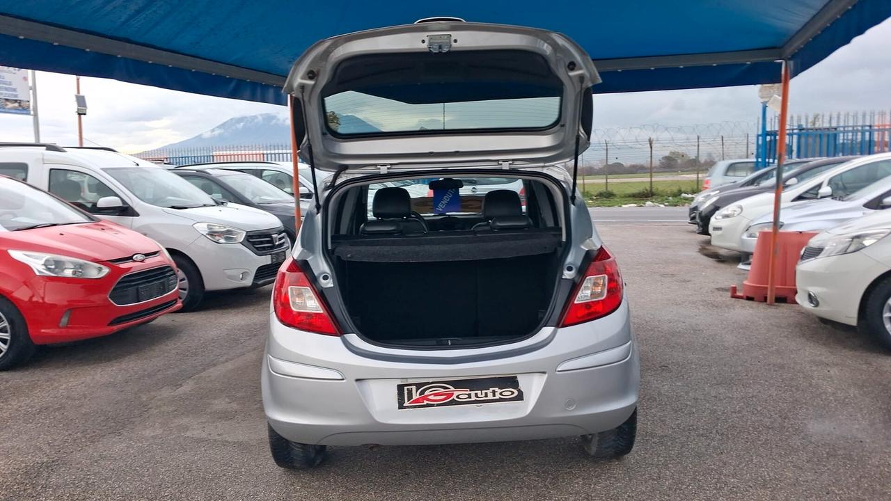 Opel Corsa 1.2 benzina gpl