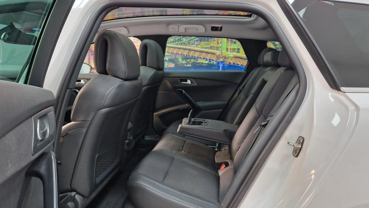 Peugeot 508 BlueHDi 120 EAT6 S&S SW Allure