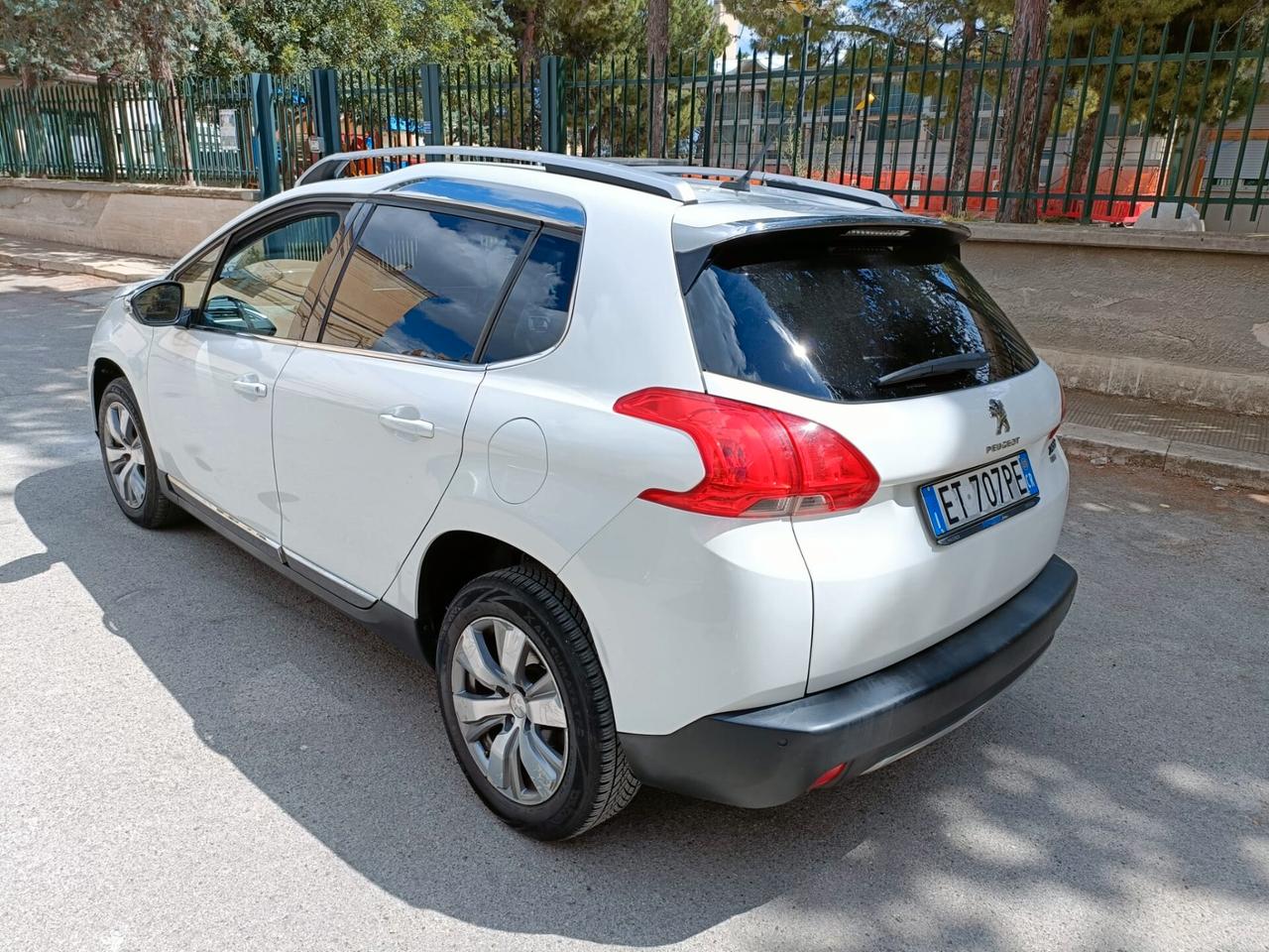 Peugeot 2008 1.6 e-HDi 92 CV Stop&Start Allure