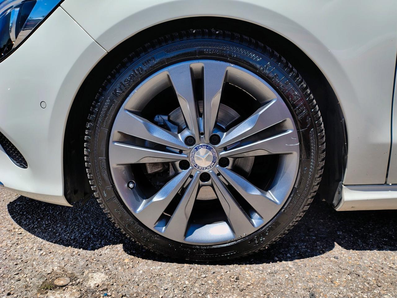 Mercedes-benz CLA 180 d Automatic Premium