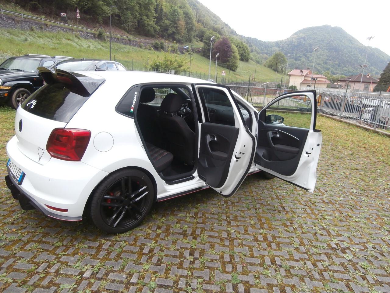 Volkswagen Polo GTI 1.8 5p. DSG 300CV