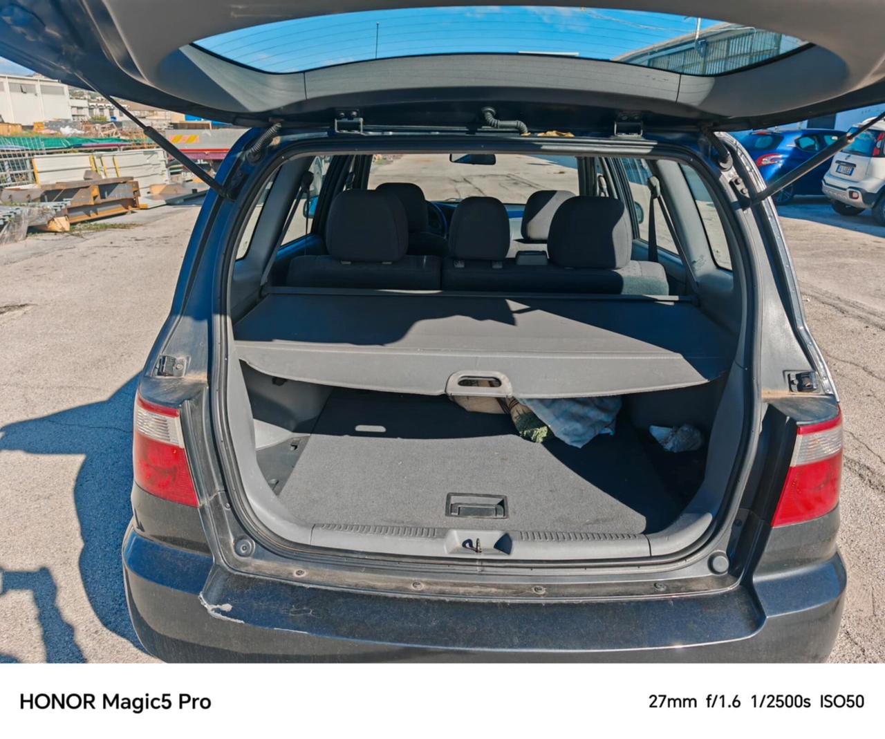 Kia Carens 1.6 16V Family