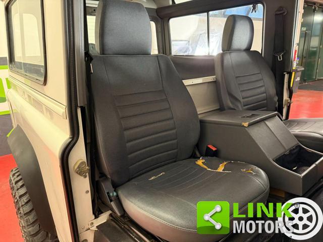 LAND ROVER Defender 90 2.5 Td5 S.W.