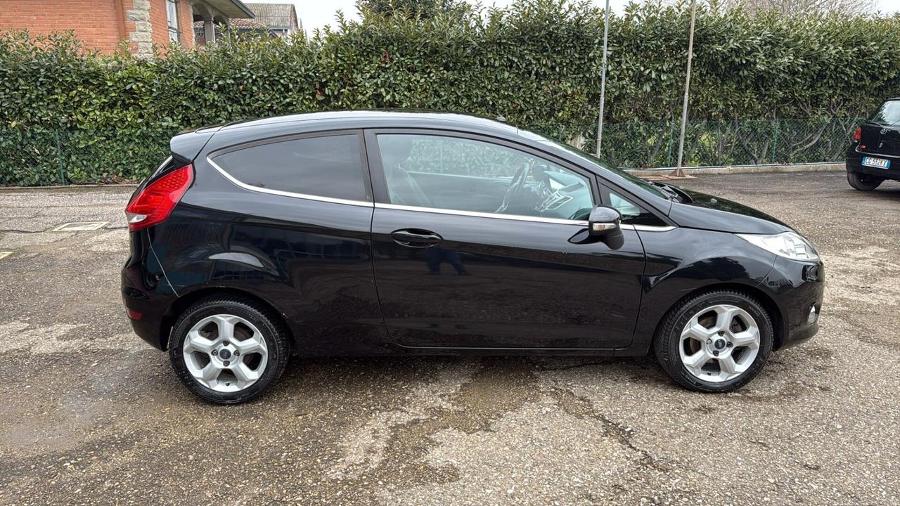 Ford Fiesta 1.4 TDCi 70CV 3 porte Titanium