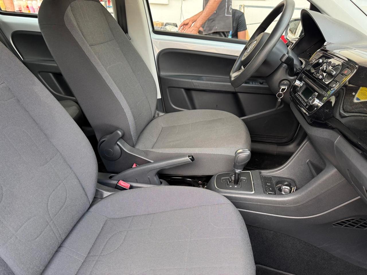 Volkswagen up! 1.0 5p. ASG - 21.000km - Automatica - Full opt