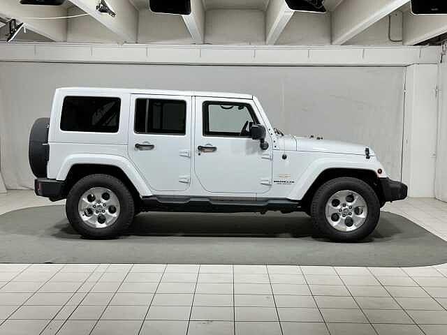 Jeep Wrangler Unlimited 2.8 CRD DPF Sahara