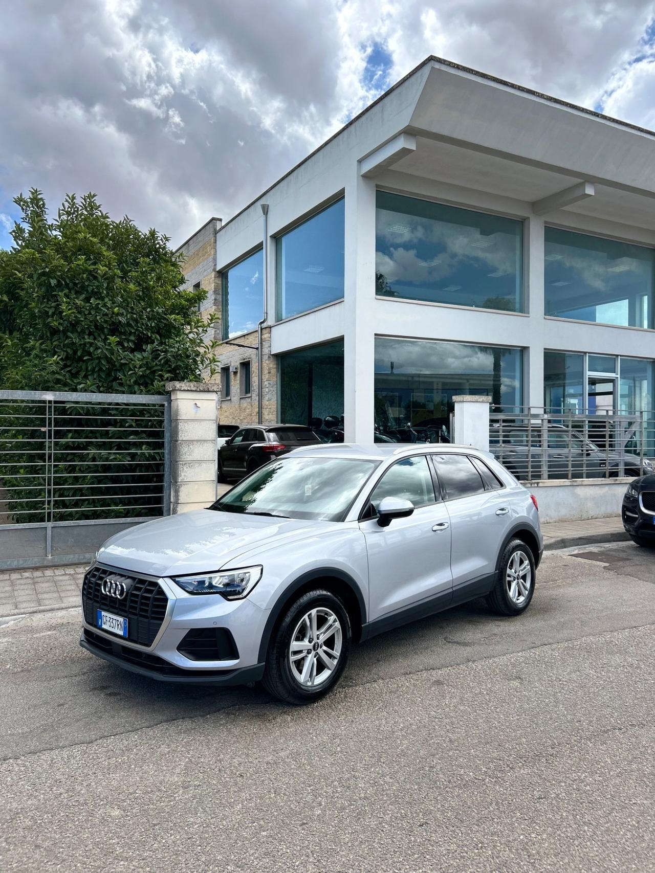 Audi Q3 35 TDI quattro S tronic Business Advanced