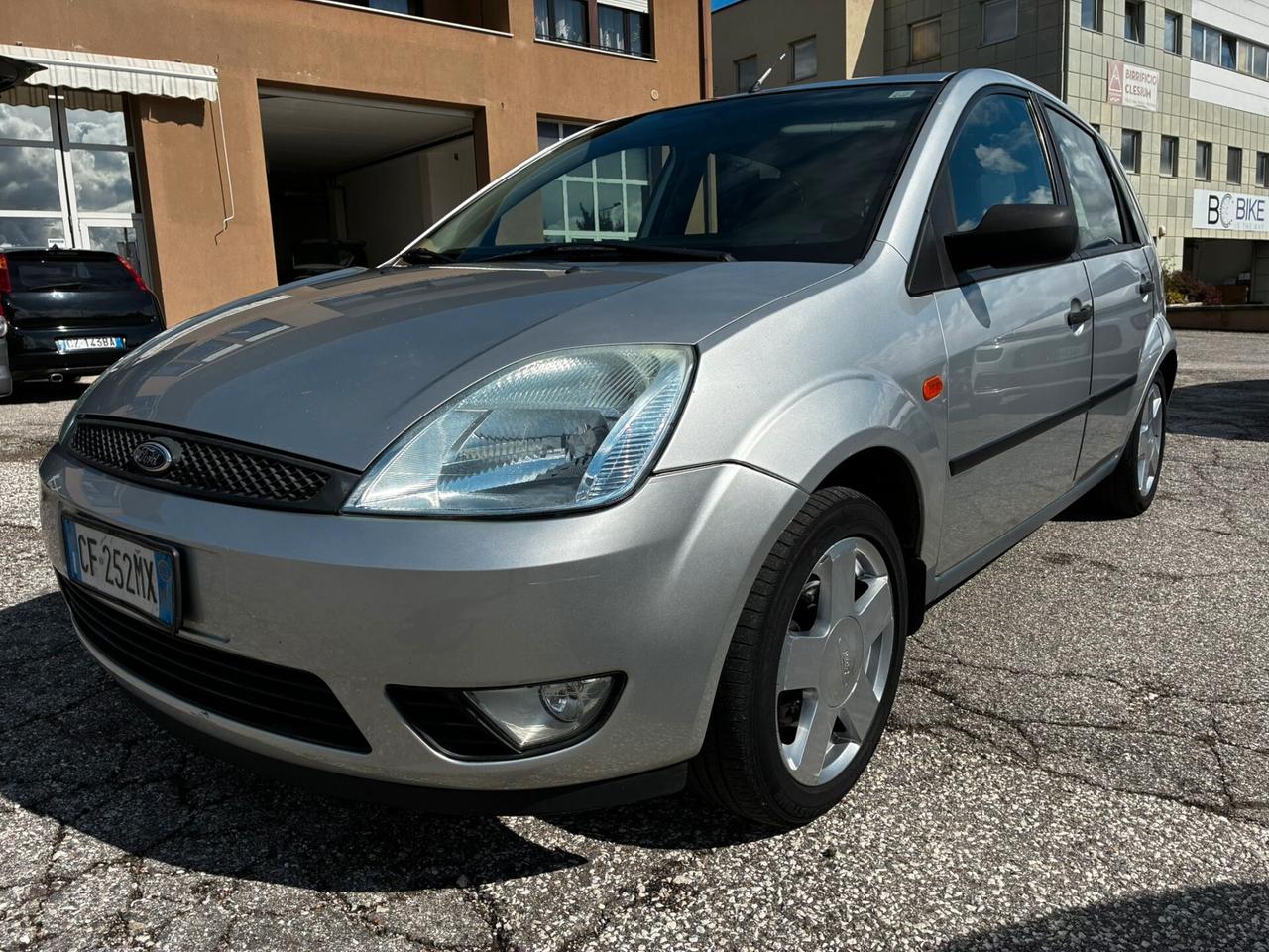 FORD FIESTA 1.2 BENZINA 75CV EURO 4 - NEOPATENTATI