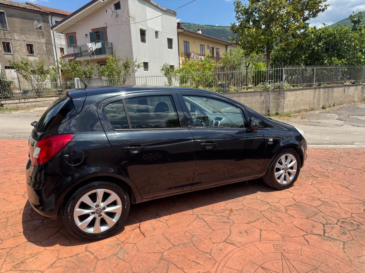 Opel Corsa 1.2 85CV GPL consegna tutta Italia