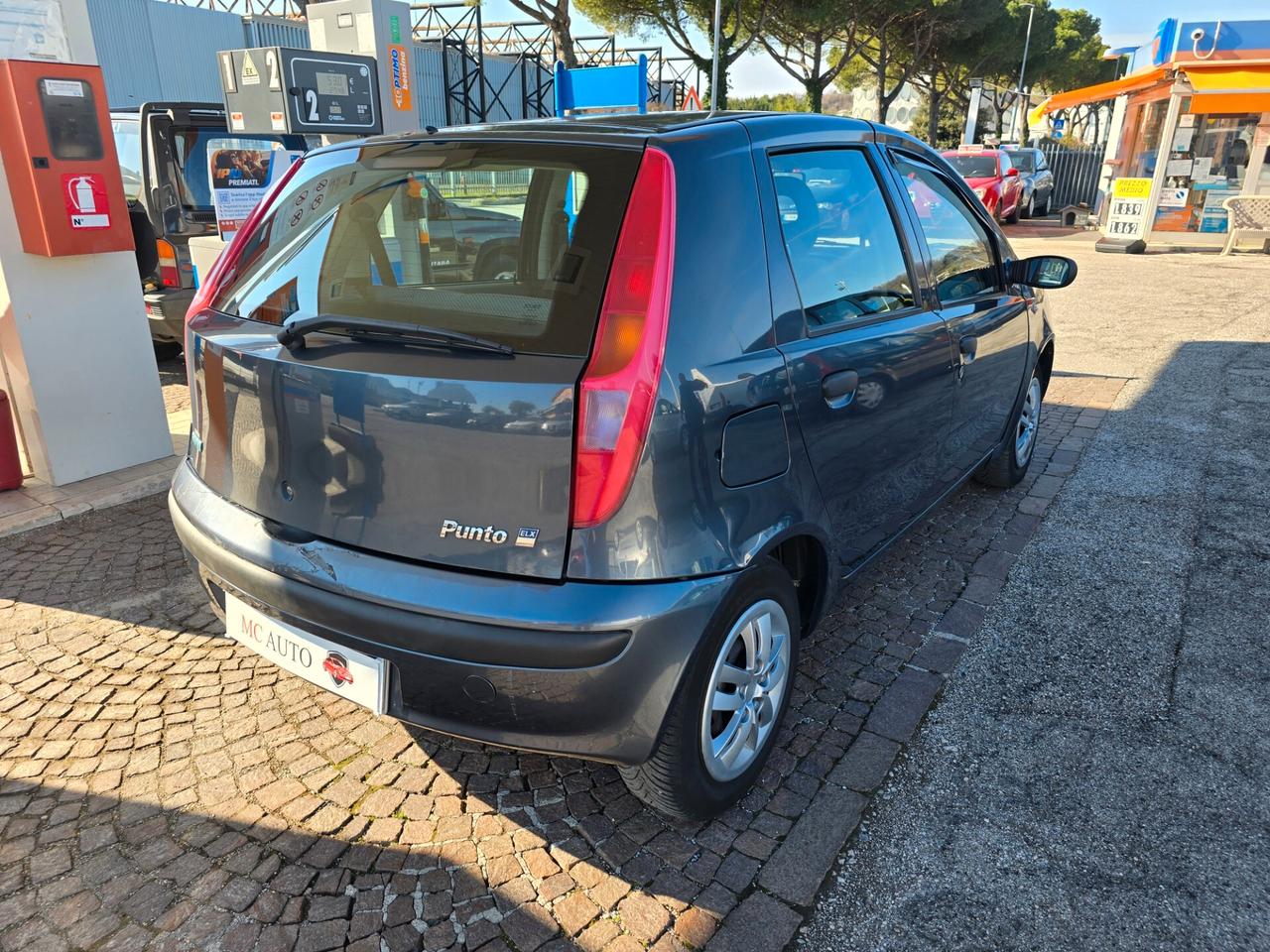 Fiat Punto 1.2i 16V cat 5 porte HLX con 330.000km