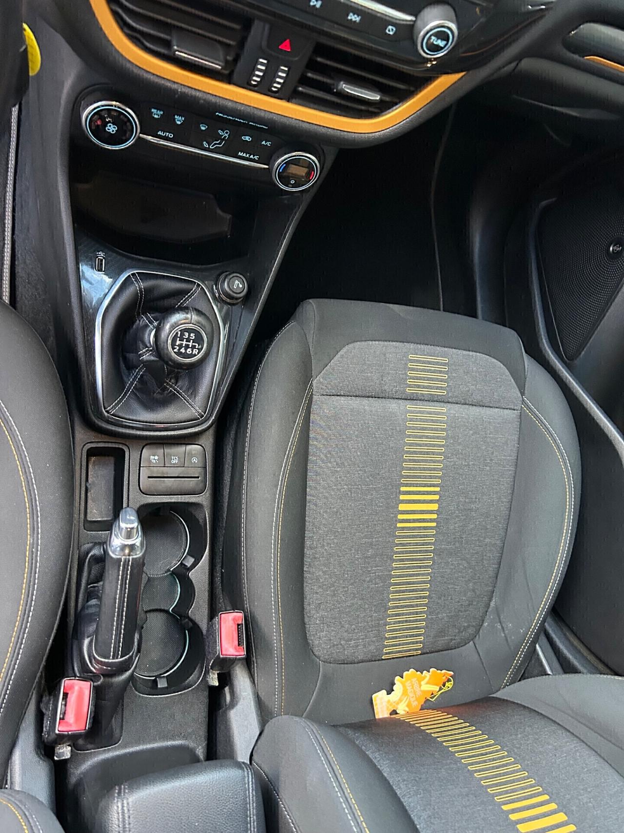 Ford Fiesta ACTIVE 1.0 Ecoboost NEOPATENTATI!!!