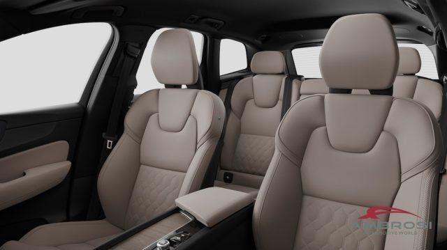 VOLVO XC60 B5 AWD Mild hybrid Benzina Plus Dark