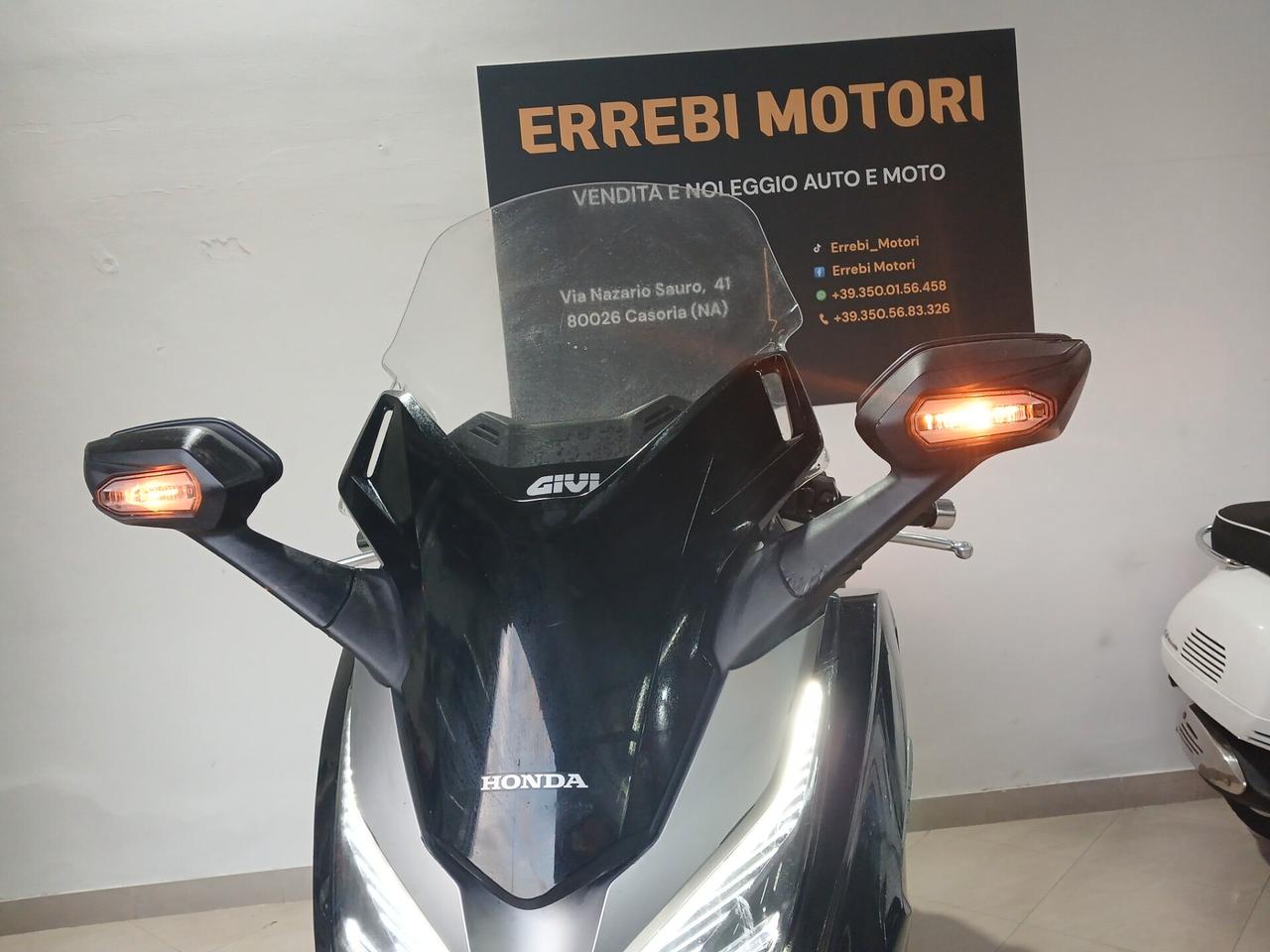 Honda Forza 300 SPORT