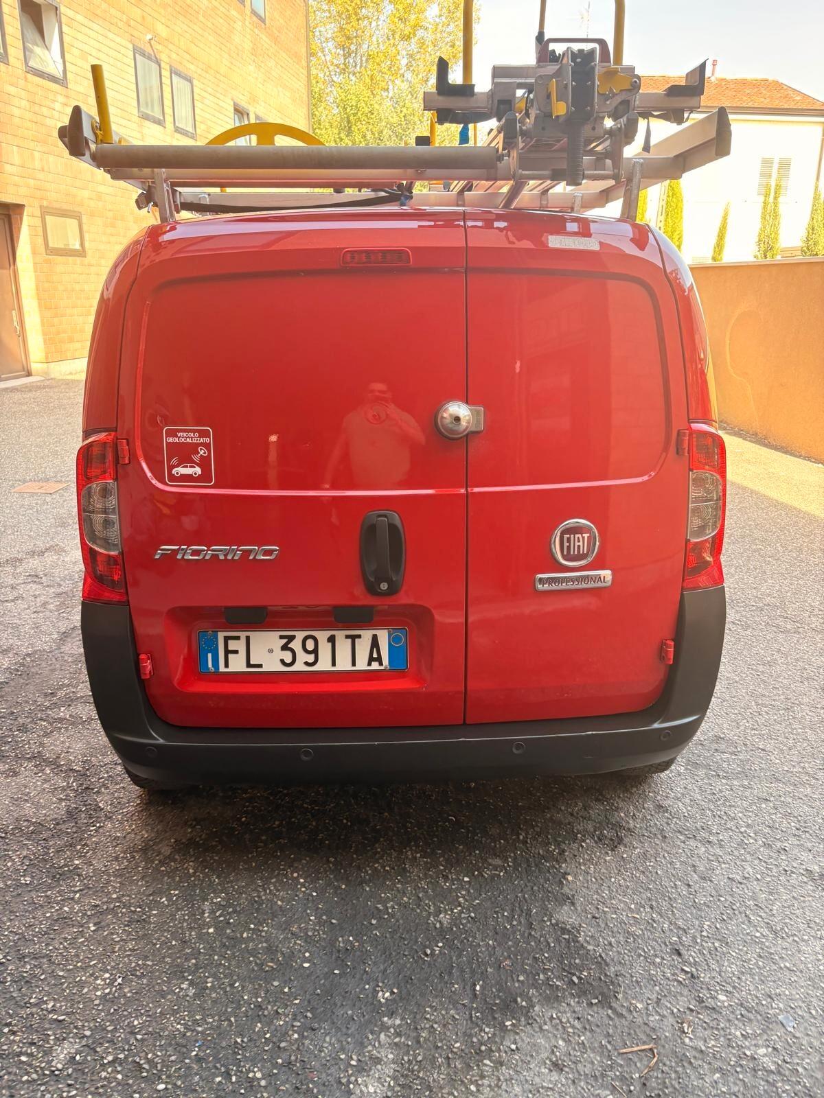 Fiat Fiorino 1.3 MJT 95CV Combinato Adventure M1