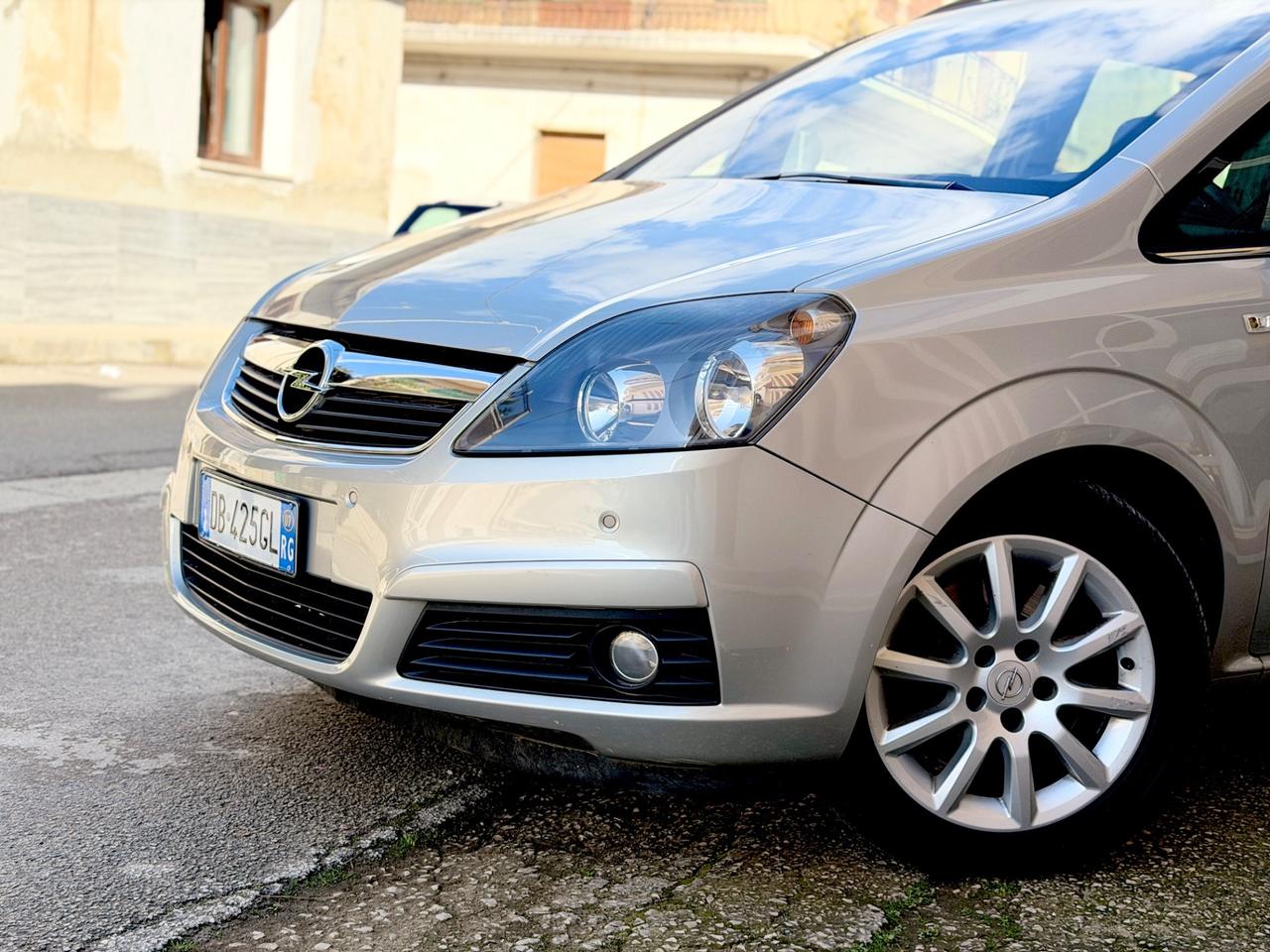 Opel Zafira 1.9 16V CDTI 150CV Cosmo cambio Aut