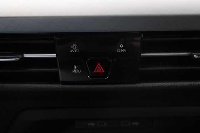 VOLKSWAGEN Golf Variant 1.0 eTSI EVO DSG Life