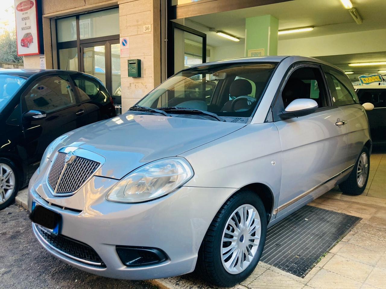 Lancia Ypsilon EcoChic GPL -X NEOPATENTATI-2009