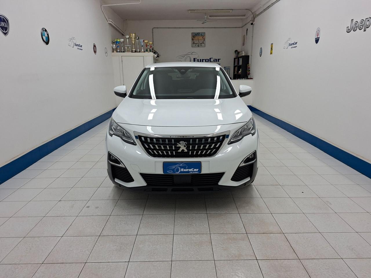 Peugeot 3008 Business 1.5 BlueHDi 130cv